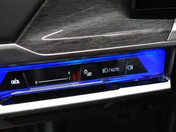 BMW 760e xDrive 571 CP Executive Lounge Masaj