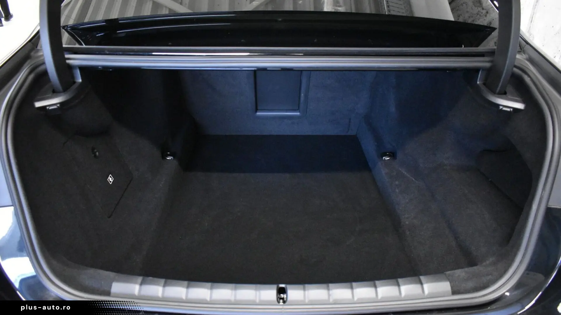 BMW 760e xDrive 571 CP Executive Lounge Masaj