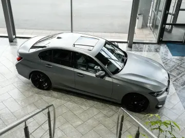 BMW 320d xDrive M SPORT PRO Frozen Grau