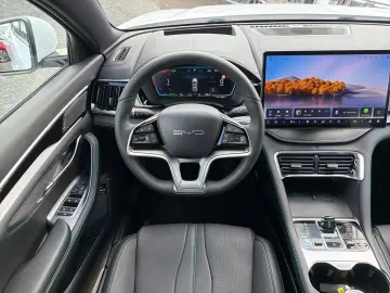 BYD SEAL U 238 kW 1.5 PHEV DM-i Design Allrad Pano