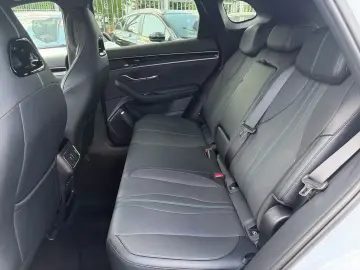 BYD SEAL U 238 kW 1.5 PHEV DM-i Design Allrad Pano