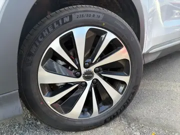 BYD SEAL U 238 kW 1.5 PHEV DM-i Design Allrad Pano