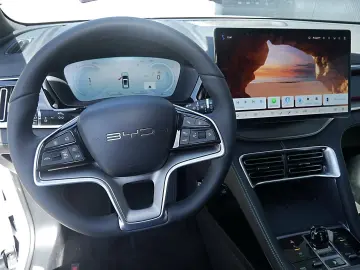 BYD SEAL U DM-i 238kW Design 360  ACC HuD LED Pano