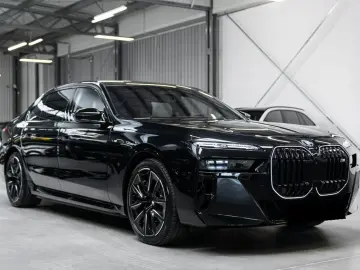✨ BMW M760e xDrive   Executive Lounge 571 CP ✨