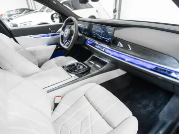 ✨ BMW M760e xDrive   Executive Lounge 571 CP ✨