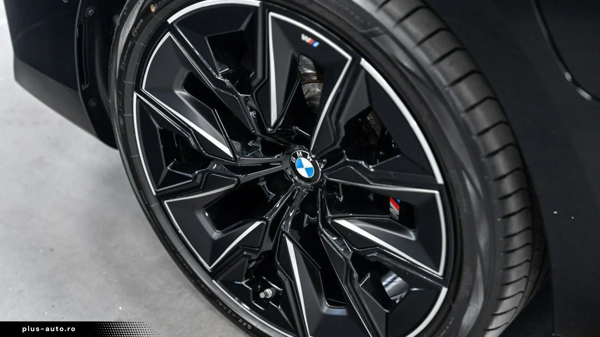 ✨ BMW M760e xDrive   Executive Lounge 571 CP ✨