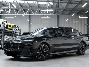 ✨ BMW M760e xDrive   Executive Lounge 571 CP ✨