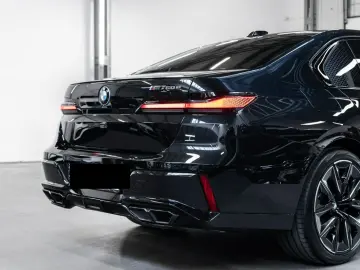 ✨ BMW M760e xDrive   Executive Lounge 571 CP ✨