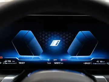 ✨ BMW M760e xDrive   Executive Lounge 571 CP ✨