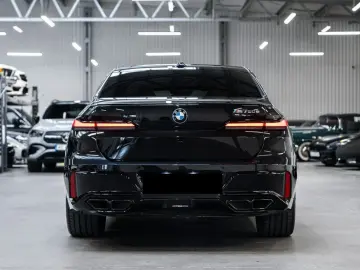 ✨ BMW M760e xDrive   Executive Lounge 571 CP ✨