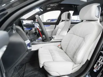 ✨ BMW M760e xDrive   Executive Lounge 571 CP ✨