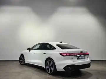 Audi A5 Lim e-Hybrid S Line Comp.Leder Kamera AHK 19'