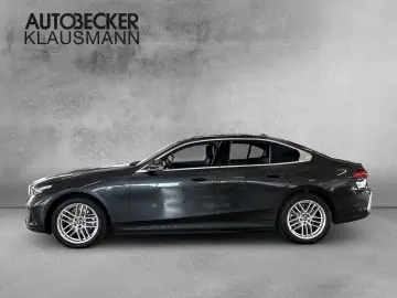 BMW 530e xDrive LIMO 19''LM LC PROF PANO SITZLÜFT 3