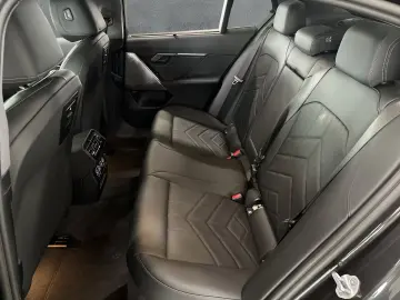 BMW 530e xDrive LIMO 19''LM LC PROF PANO SITZLÜFT 3