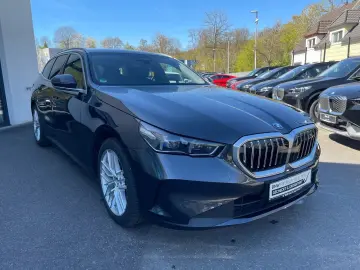 BMW 530e xDrive Touring    Autobahnass. 360  H&K HUD