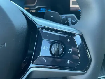 BMW 530e xDrive Touring    Autobahnass. 360  H&K HUD