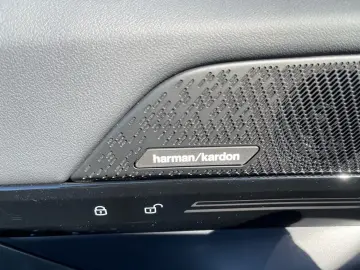 BMW 530e xDrive Touring    Autobahnass. 360  H&K HUD