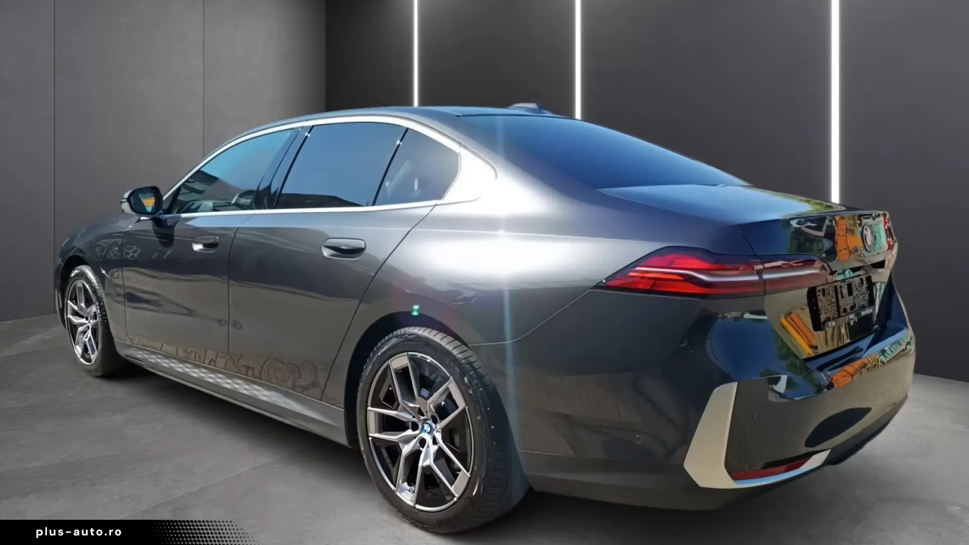 BMW 530e ICONIC GLOW 19 ALU KOMFORTSITZE