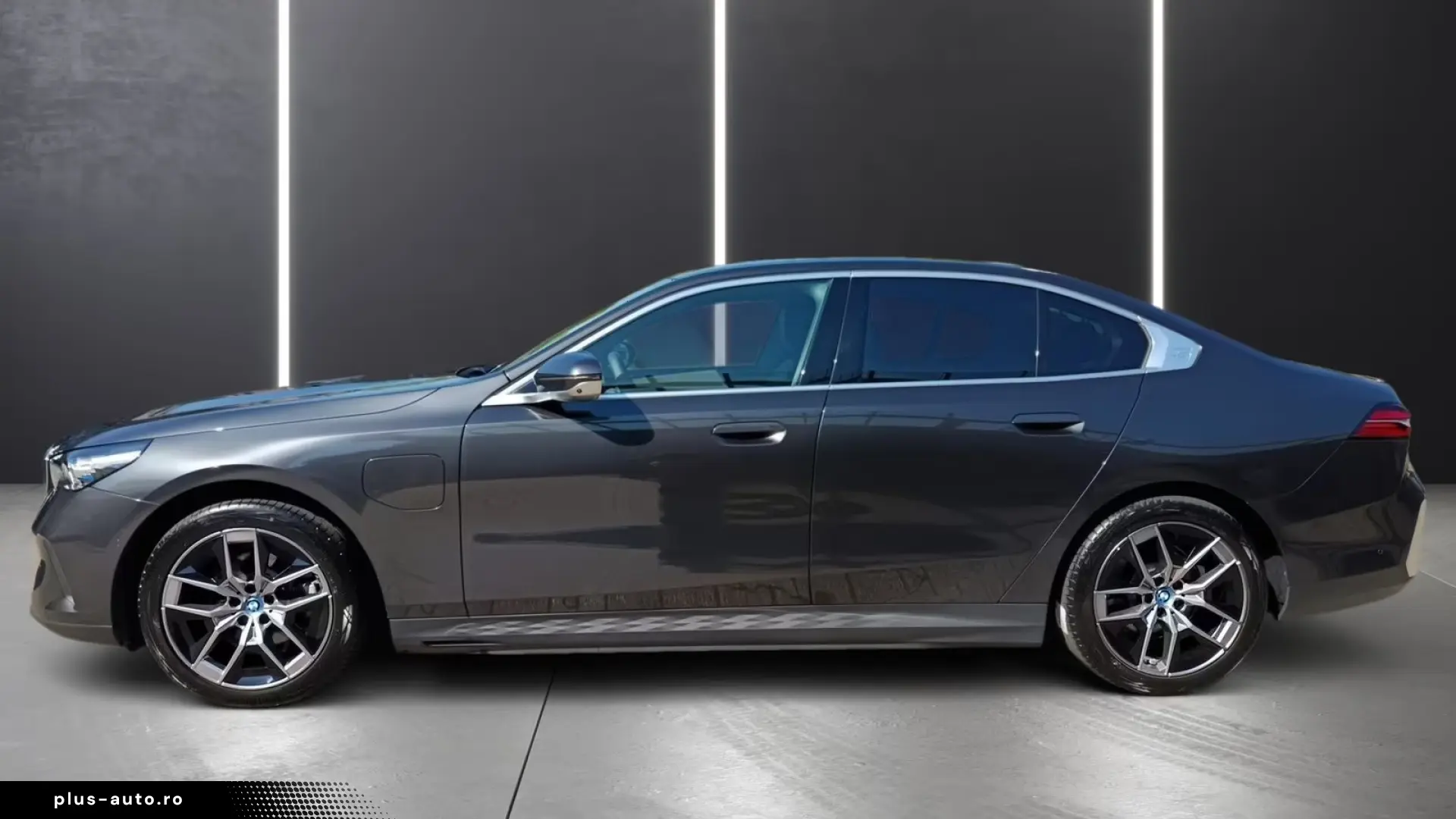 BMW 530e ICONIC GLOW 19 ALU KOMFORTSITZE