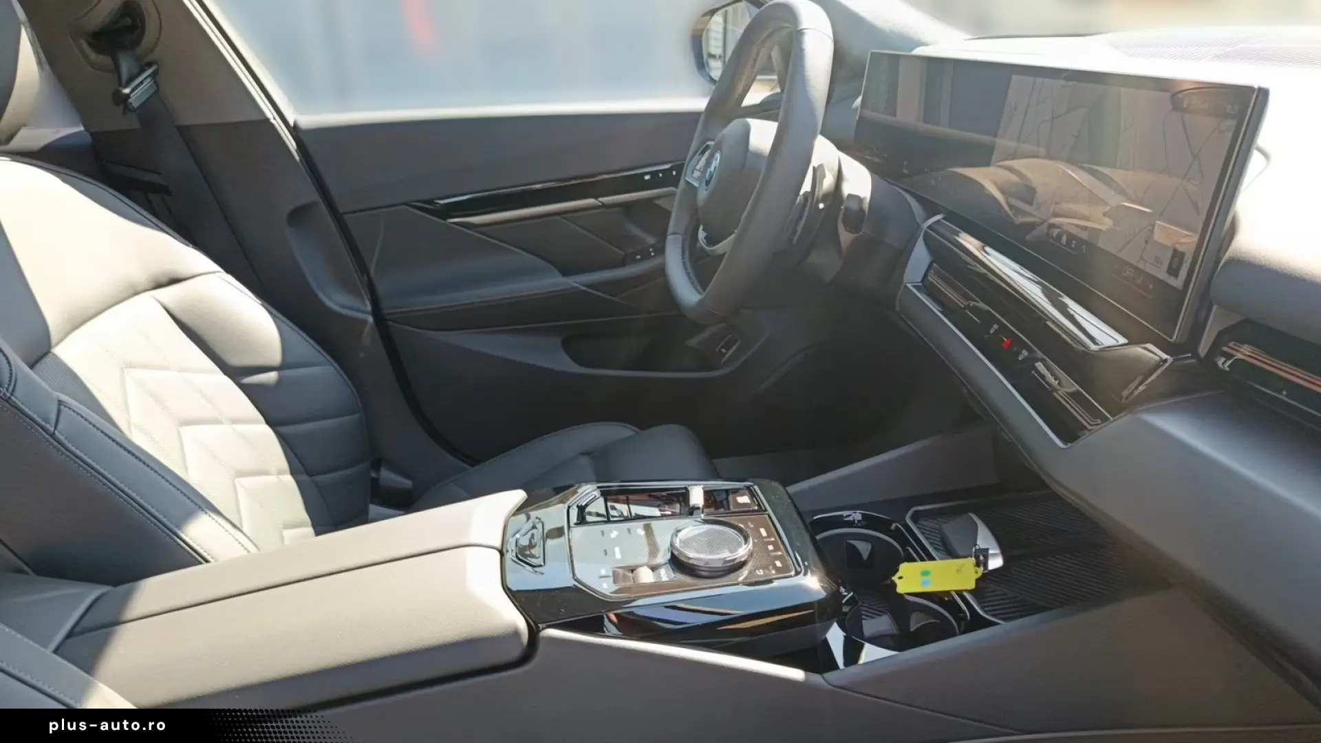 BMW 530e ICONIC GLOW 19 ALU KOMFORTSITZE