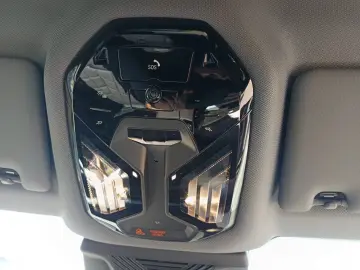 BMW 530e ICONIC GLOW 19 ALU KOMFORTSITZE