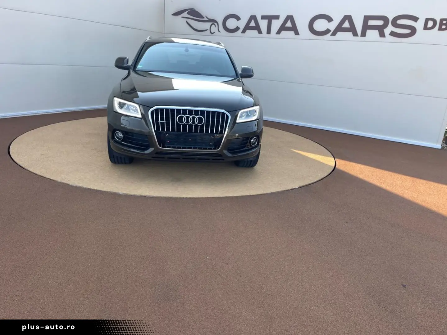 Audi Q5 2.0TDI  177CP  SLINE  BI-Xenon  Panoramic  Camera  K