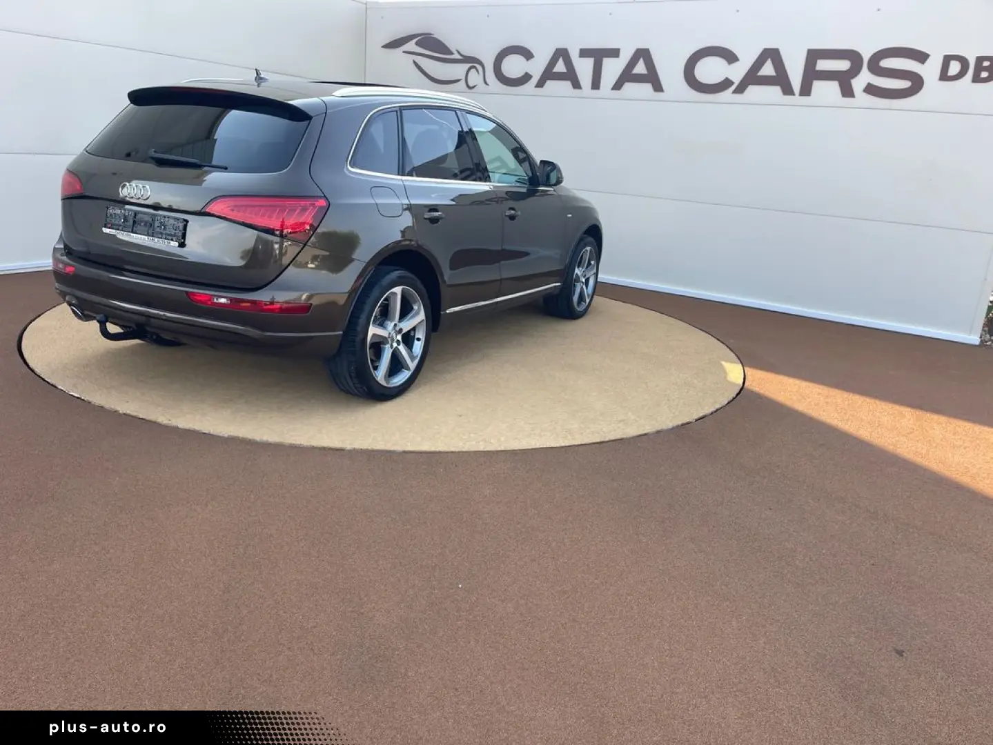 Audi Q5 2.0TDI  177CP  SLINE  BI-Xenon  Panoramic  Camera  K