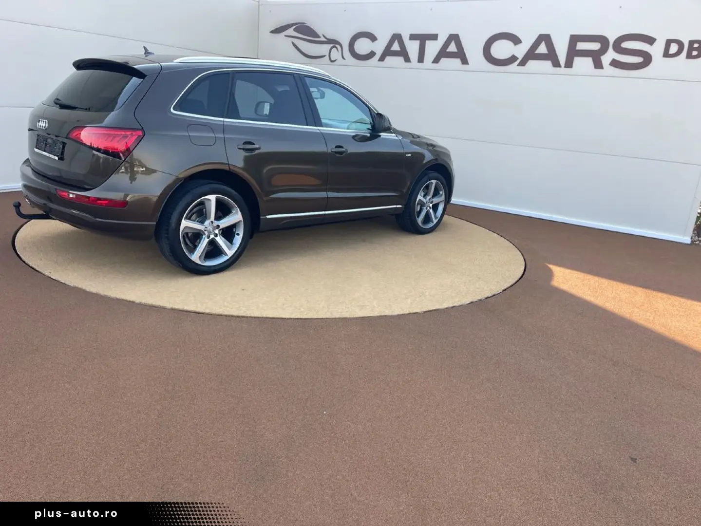Audi Q5 2.0TDI  177CP  SLINE  BI-Xenon  Panoramic  Camera  K