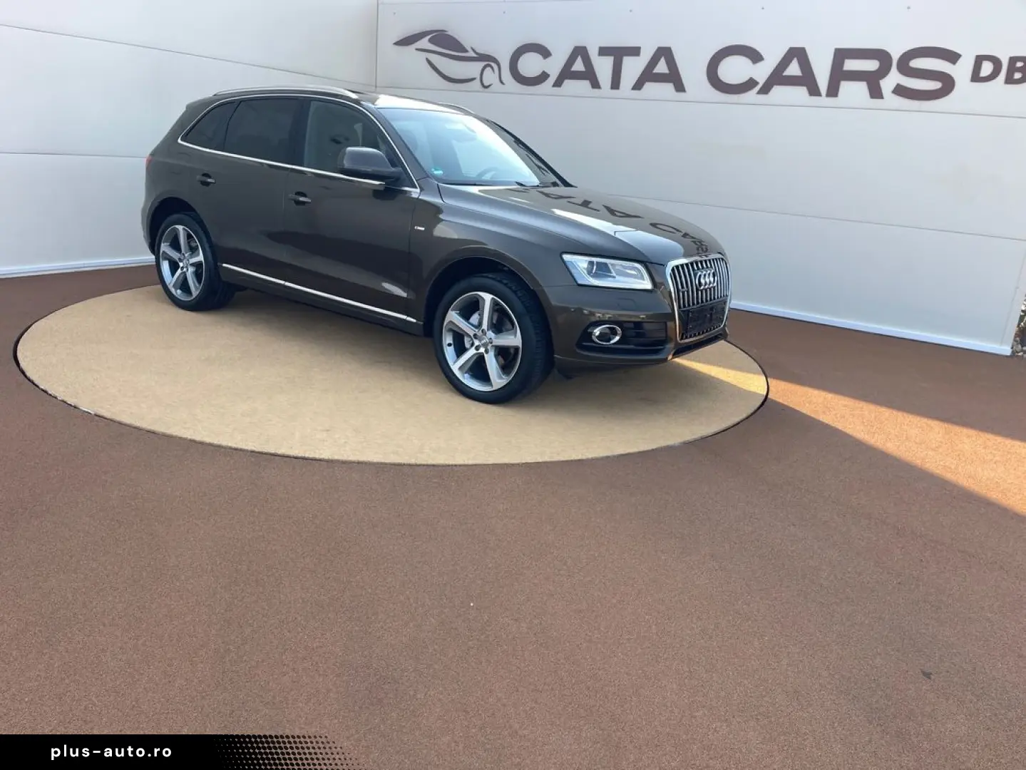 Audi Q5 2.0TDI  177CP  SLINE  BI-Xenon  Panoramic  Camera  K