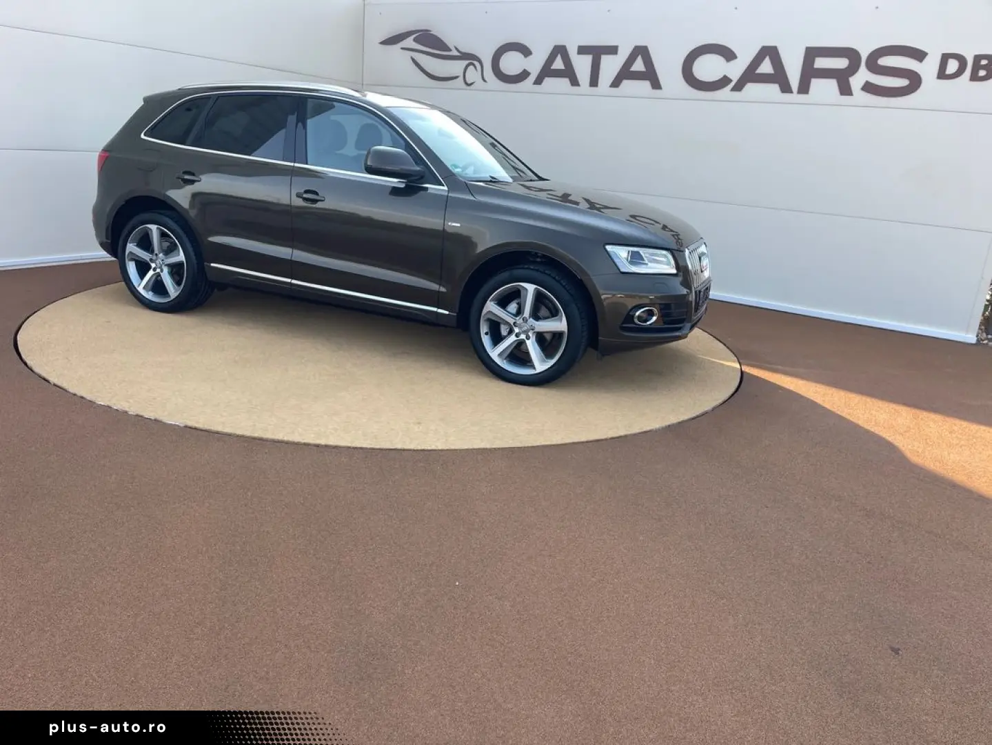 Audi Q5 2.0TDI  177CP  SLINE  BI-Xenon  Panoramic  Camera  K