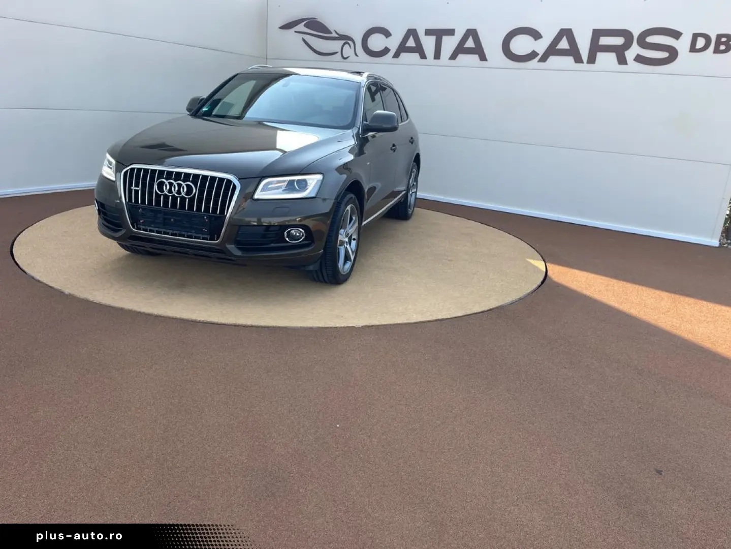 Audi Q5 2.0TDI  177CP  SLINE  BI-Xenon  Panoramic  Camera  K