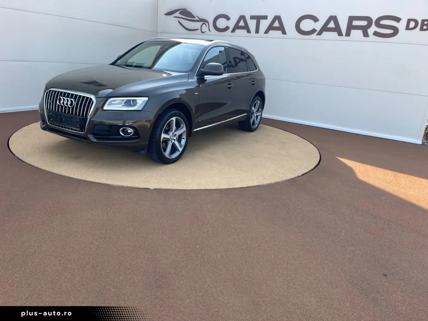 Audi Q5 2.0TDI  177CP  SLINE  BI-Xenon  Panoramic  Camera  K
