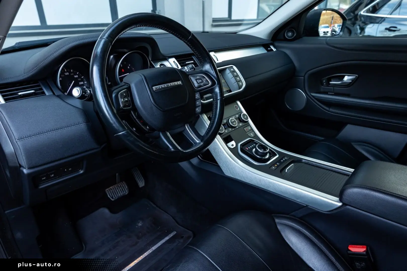 Land-Rover Range-Rover-Evoque