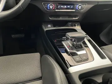 AUDI Q5 50TFSIe quattro S-trc S-line Matrix CAM Virtu
