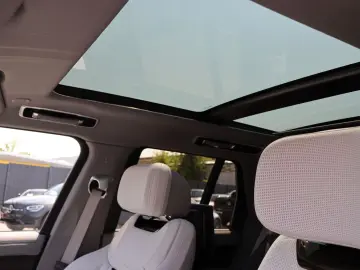 LAND ROVER Range Rover SV INTERPID P615 Pano-TV-Massage