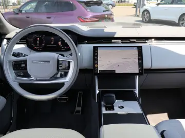 LAND ROVER Range Rover SV INTERPID P615 Pano-TV-Massage