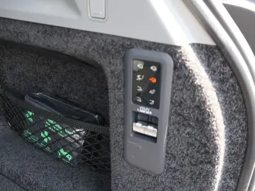 LAND ROVER Range Rover SV INTERPID P615 Pano-TV-Massage