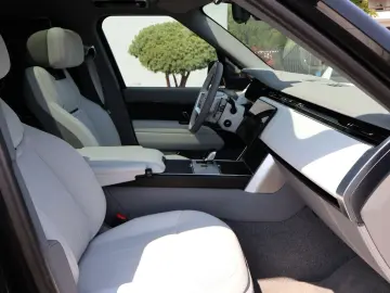 LAND ROVER Range Rover SV INTERPID P615 Pano-TV-Massage