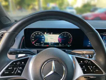 MERCEDES-BENZ GLB 200 360  Multibeam AHK Keyl-GO Laderaump