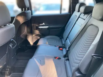 MERCEDES-BENZ GLB 200 360  Multibeam AHK Keyl-GO Laderaump