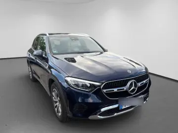MERCEDES-BENZ GLC 200 Avantgarde 4Matic Pano S-Dach ACC BLIS