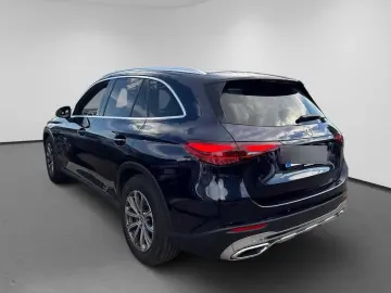 MERCEDES-BENZ GLC 200 Avantgarde 4Matic Pano S-Dach ACC BLIS