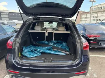 MERCEDES-BENZ GLC 200 Avantgarde 4Matic Pano S-Dach ACC BLIS