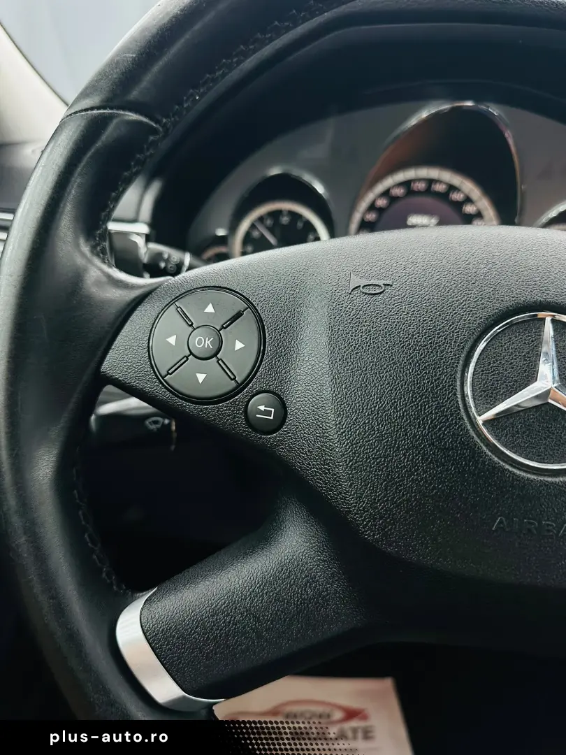 MERCEDESBENZ E 200 2011 2.2D E5 Garantie 12 Luni Rate Avans
