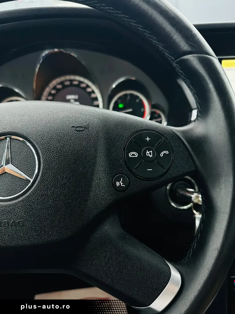 MERCEDESBENZ E 200 2011 2.2D E5 Garantie 12 Luni Rate Avans