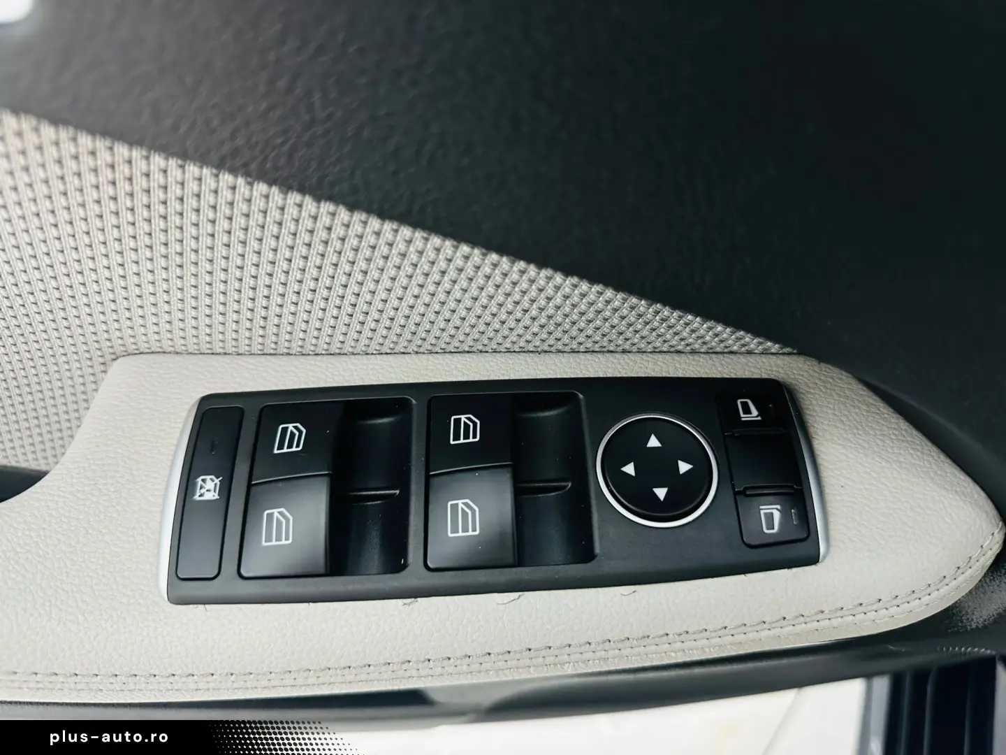 MERCEDESBENZ E 200 2010 2.2D E5 Garantie 12 Luni Rate Avans