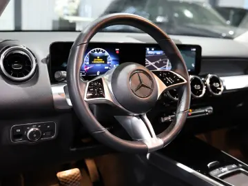 MERCEDES-BENZ GLB 200 d 4MATIC PROGRESSIVE-LINE SPORT WIDE