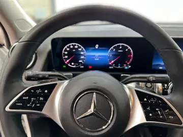 MERCEDES-BENZ GLB 200 d 4Matic  OFFROAD LORDOSE SHZ