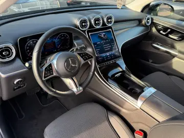MERCEDES-BENZ GLC 200 Avantgarde 4Matic 360  ACC Memory
