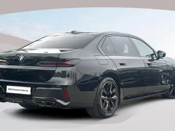 ✨ BMW M760e xDrive   Executive Lounge